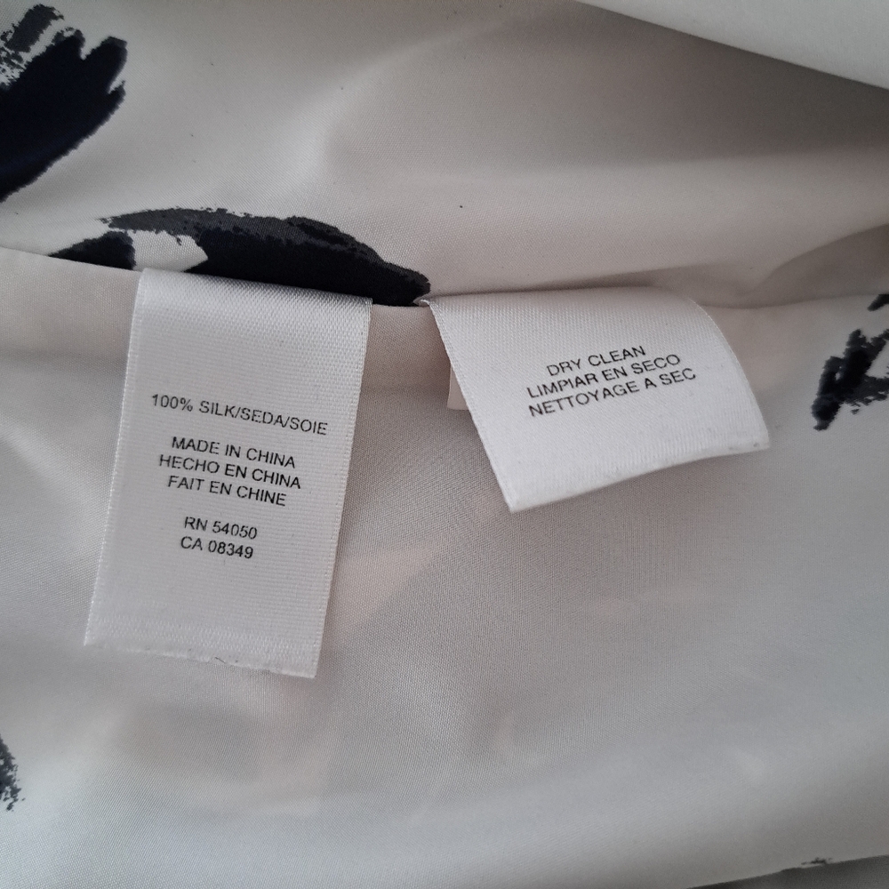 Anne Klein 100% Floral Pleated Dress - Picture 5 of 7
